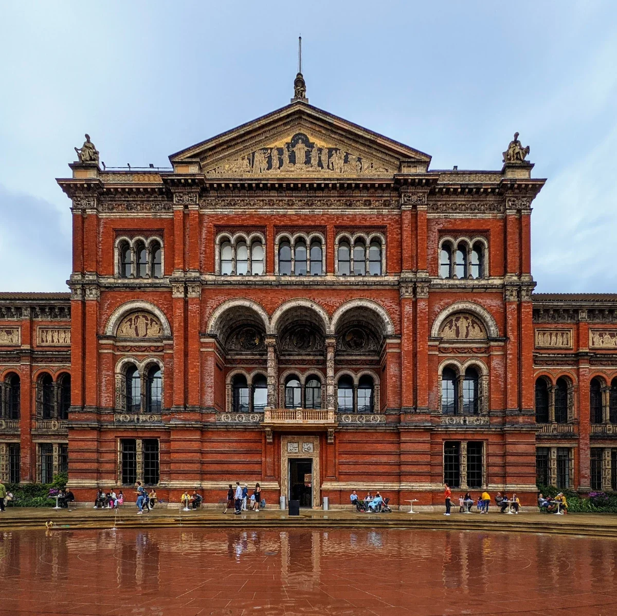 Victoria and Albert Museum