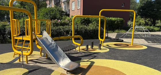 Playground Yellow Fishbone