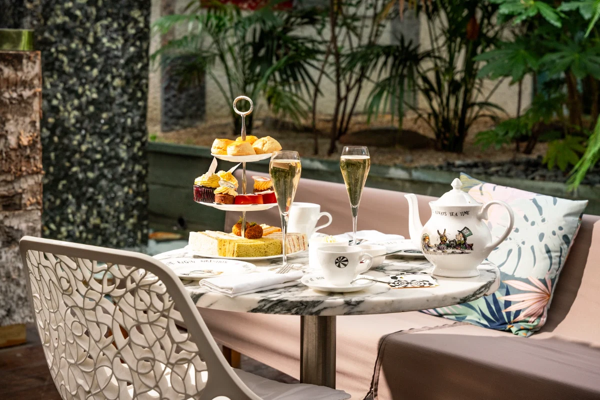 Mad Hatters Afternoon Tea @ Sanderson London