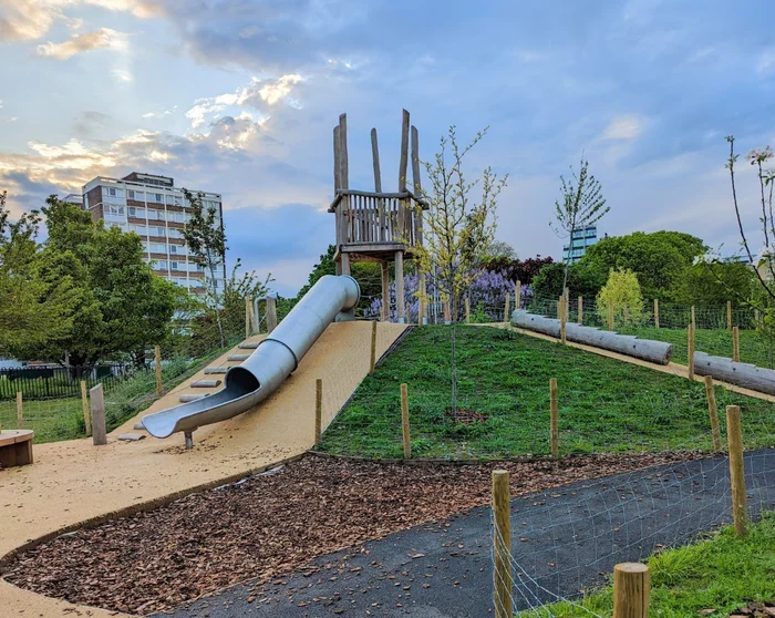 Shoreditch Park Playground