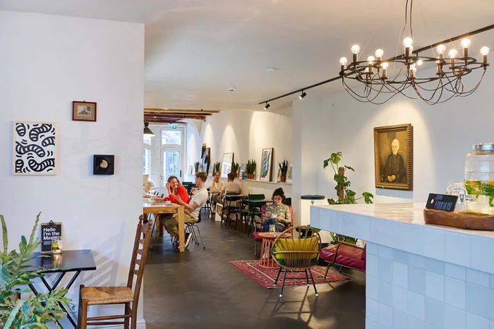 Hello I'm Local Café