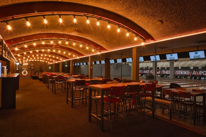 Knijn Bowling & Restaurant